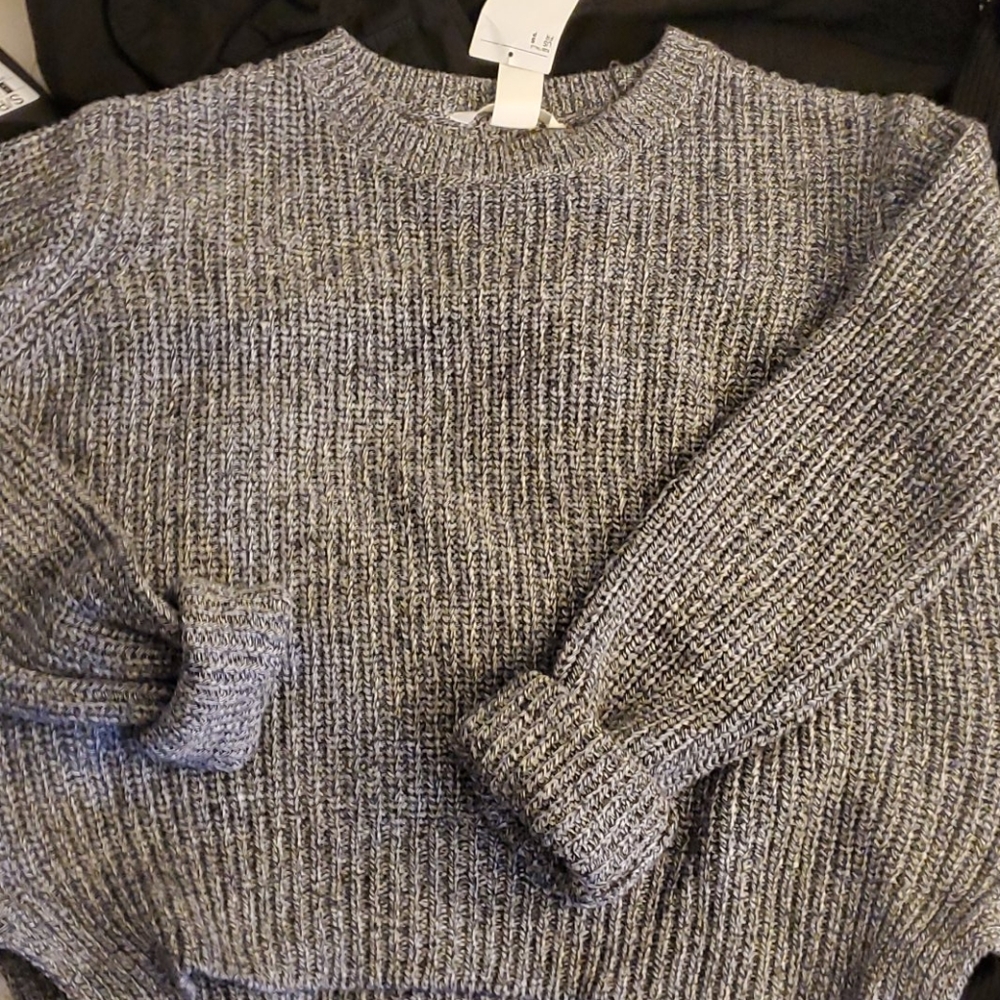 H&M Knit sweater w/ side zippers